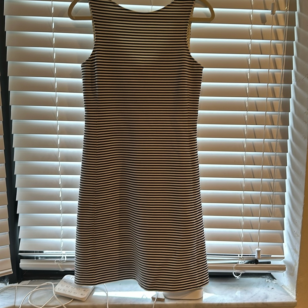 Theory size small-. Thick stretchy material. Blue/white stripes
